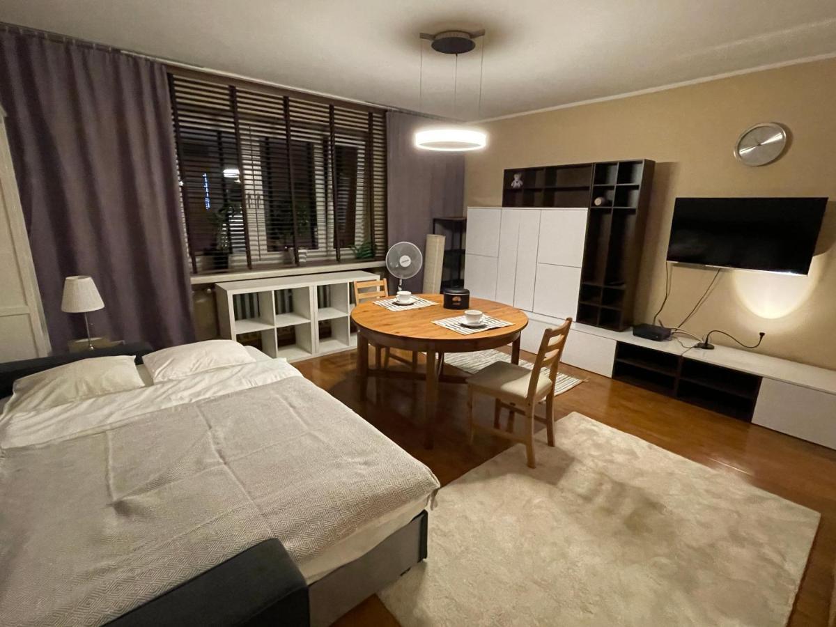 Przystanek Katowice Brynowska 55A Appartement Buitenkant foto